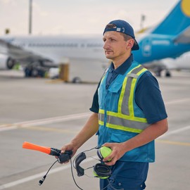 KAYGO Safety Vest with Pockets - High Visibility Reflective Vest ANSI Class 2 Construction Vest (Type R, Not FR) KG0100 (L, Blue, 5 Pcs)