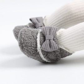 Timatego Newborn Baby Boys Girls Cozy Fleece Booties with Grippers Stay On Slipper Socks Infant Toddler Crib Winter Shoes for Boys Girls (30 grey,0-6 monthst infant)