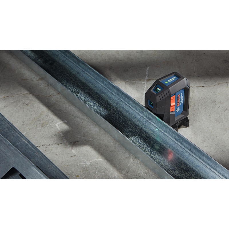 BOSCH GPL100-30G Green-Beam Self-Leveling Alignment Laser, Includes 2 AA Batteries,