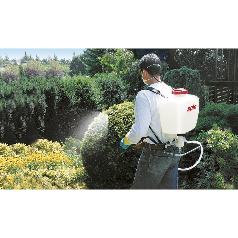 SOLO 425 4-Gallon Piston Backpack Sprayer, Wide Pressure Range up