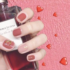 Pink Jump Color Chic Moon Stud Short Nails Press On False Nails Fake Nails with Glue and Adhensive Tab