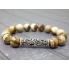 Damenarmband mit filigraner zentraler tibetischer Perle und braunen Jaspisperlen