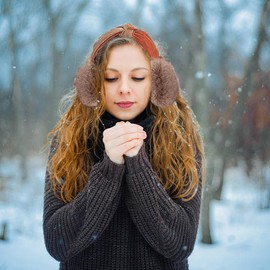 Forreen Women's Earmuffs, Pack of 2 Ear Warmers, Winter Warmer, Plush, Classic, Foldable Ear Warmers, Fashion, Soft Earmuff for Skiing, Hiking and Other Winter Activities