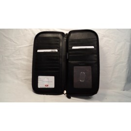 ILI 7505 Black Leather Men's Zippered Passport Wallet