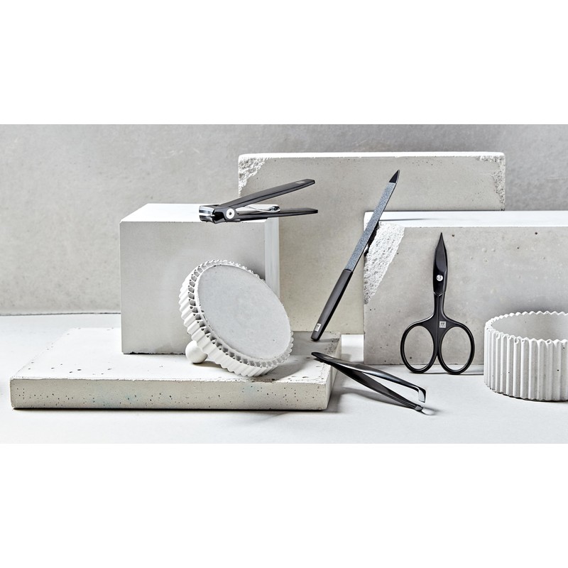 ZWILLING 90mm Nail Scissors (Sharp Slightly Curved Micro Toothed Cutting