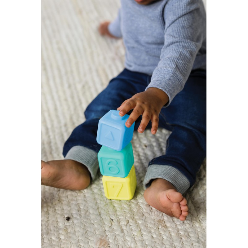Infantino Squeeze & Stack - Set di 8 Blocchi Morbidi