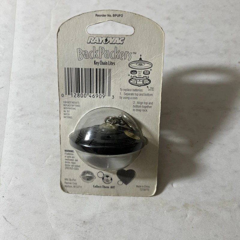 RAYOVAC VTG New Backpackers U.F.O Key Chain Light RAYOVAC UFO