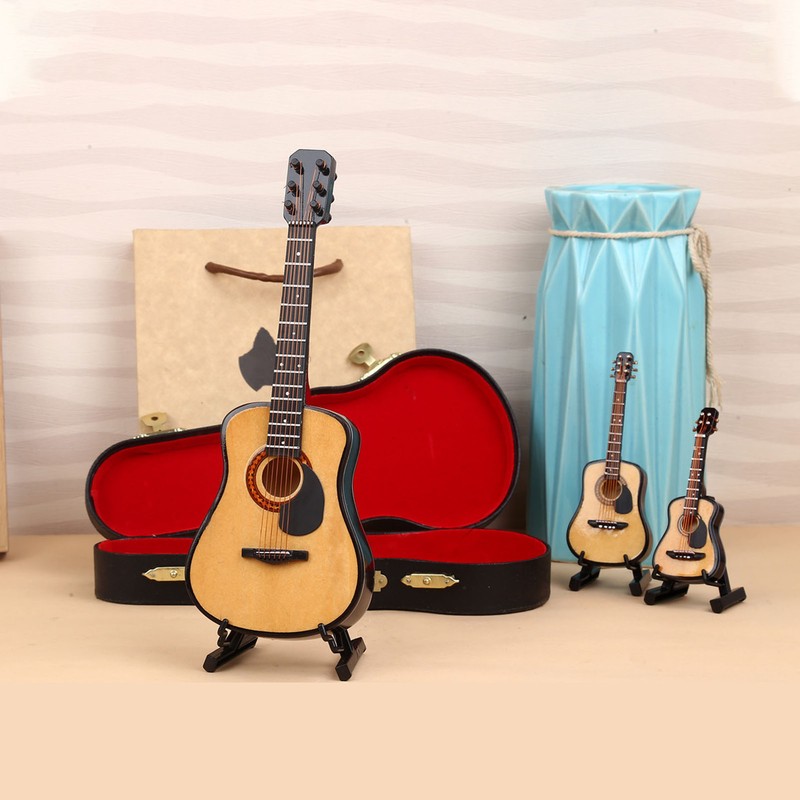 Guitar Model Lifelike Decorative Wooden Miniature Guitar Ornament for Christmas