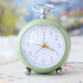 Reloj Despertador Analógico Retro KIWOP Verde de Mesa con Alarma Fuerte y Luz Nocturna