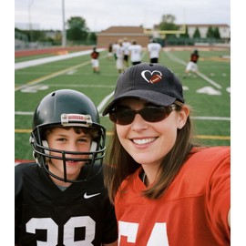 Qoyupuza Football Heart Hat, Football Gifts for Women Men, Adjustable Embroidered Heart Baseball Cap-Black