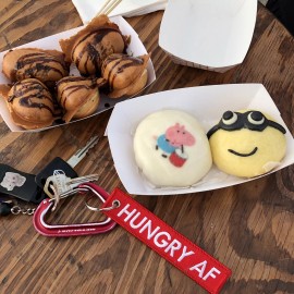 Unbranded Foodie AF / Hungry AF keychain. Perfect for your instagram food postings