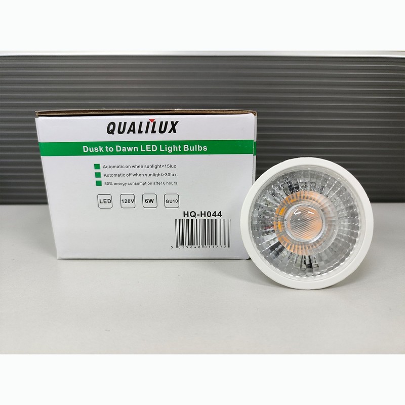 Qualilux MR16 GU10 Dusk to Dawn Light Bulbs, Warm White