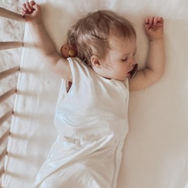 KYTE BABY Unisex Sleep Bag for Babies and Toddlers - Rayon Made from Bamboo, 0.5 Tog (Large, Cloud)