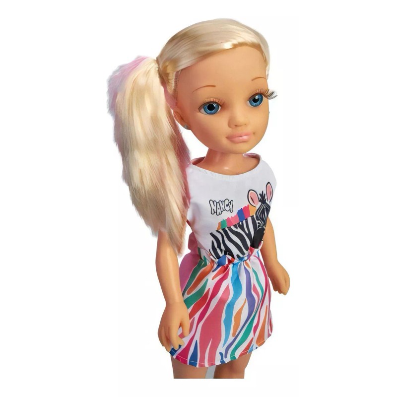 Nancy Un Día Con Cubreboca Diseño Arcoiris