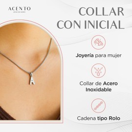 ACENTO JOYAS | Collar con Inicial | Joyeria para Mujer - Collar de Acero Inoxidable y Cadena tipo Rolo | Regalos para Mujer - San Valentin Regalos 14 de Febrero | Accesorios Mujer con Caja de Regalo