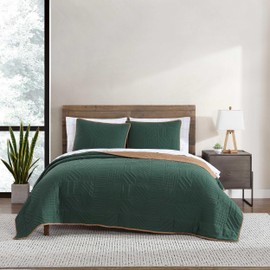 Eddie Bauer - Full/Queen Quilt Set, Super Soft Reversible Bedding with Matching Sham(s), Bedding Set (Solid Washed Green, Full/Queen)