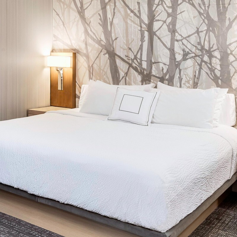 Courtyard by Marriott Coverlet Queen Size | Lightweight & Breathable