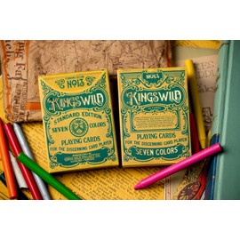 Kings Wild Project Crayons Seven Colors Premium Playing Cards - Tamaño de póquer, índice personalizado, inspirado en la vendimia, lujoso mazo coleccionable diseñado por artistas
