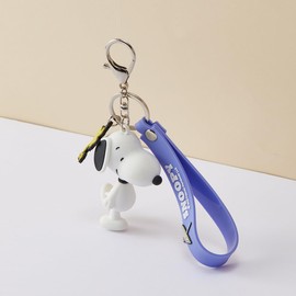 MINISO Walking Snoopy Keychain Pendant Summer Travel Collection