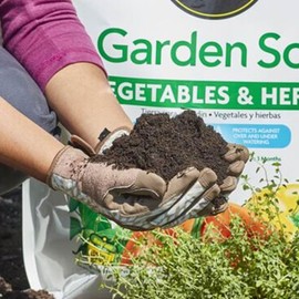 Miracle-Gro Garden Soil with Moisture Control to Prevent Over Watering for In-Ground
