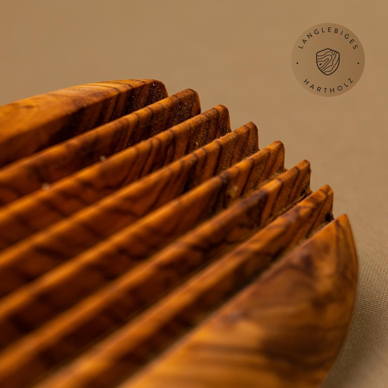 DAS OLIVENHOLZBRETT® Olive Wood Soap Dish Ribbed Oval 13 cm