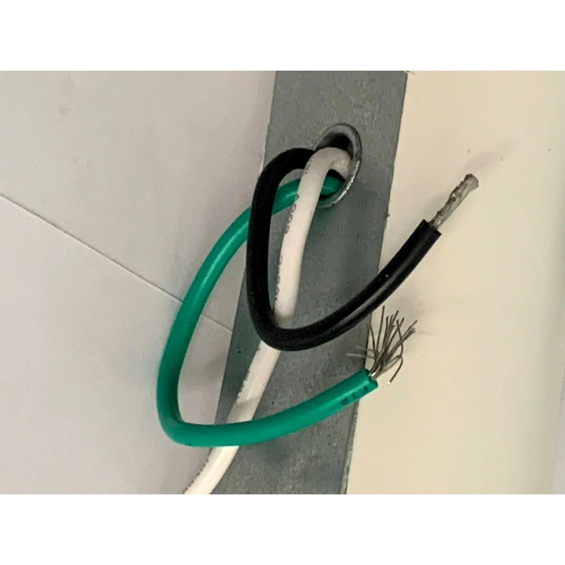 Emerald by Cooper Lighting 50W - 120V 3000K 26" in