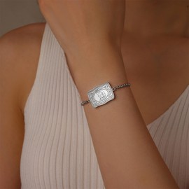 Kwkppz Belt Buckle Initial Bracelet for Women, 18K Gold/Silver Plated Belt Buckle Initial A-Z Bracelet, Unique Western Style Jewelry Gifts for Women Men (D)