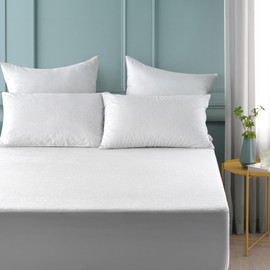 Dreamaker Fully Fitted 100% Bamboo Terry Waterproof Mattress Protector, Rustle Noise Free, Naturally Anti-Microbial & Hypoallergenic, Moisture Controlling Towelling - Queen Bed (152cm x 203cm)