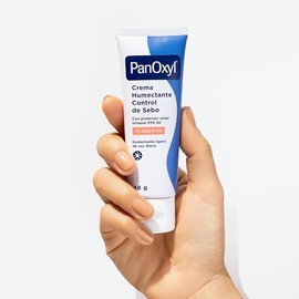 PanOxyl Crema Humectante Control de Sebo para piel propensa a barros y espinillas. NUEVA fórmula discreta, absorbe exceso de sebo y reduce el brillo, 