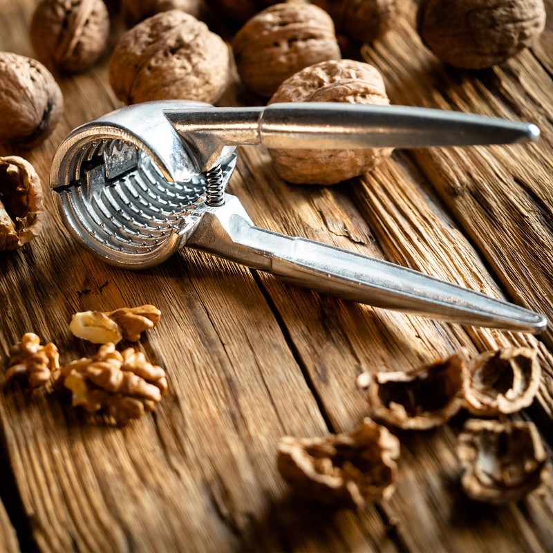 KADAX Nutcracker for Walnuts, Hazelnuts, Almonds, Pistachios, Metal Nut Tongs,