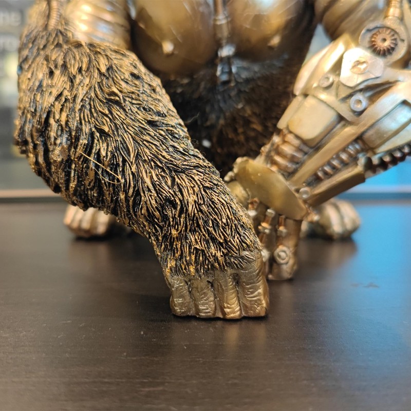 GENUINQ Steampunk Angry Gorilla Statue Fighting King Kong Hand Painted