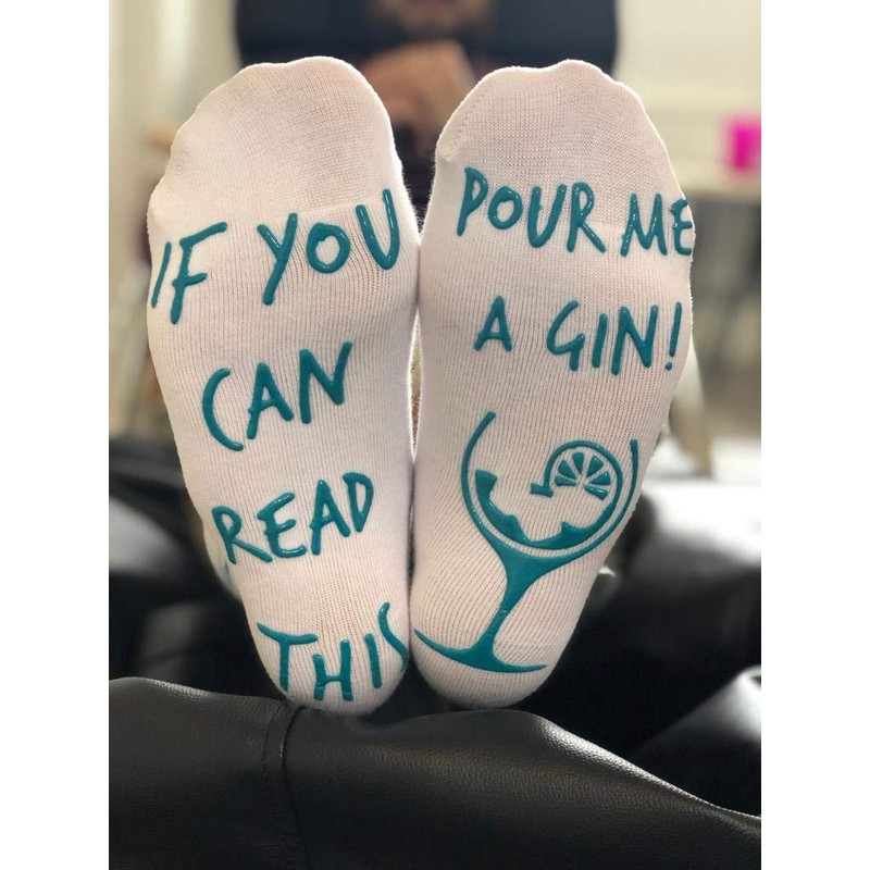 IF YOU CAN READ THIS POUR ME A GIN! Funny