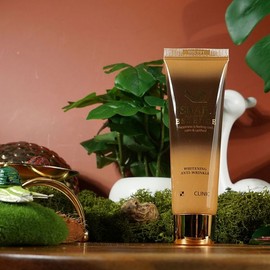 Owner Clan 촉촉 사철쑥추출물 산뜻하게흡수 에센스 60ml 달팽이 Moisturizing Mugwort Extract Fresh Absorbing Essence 60ml Snail