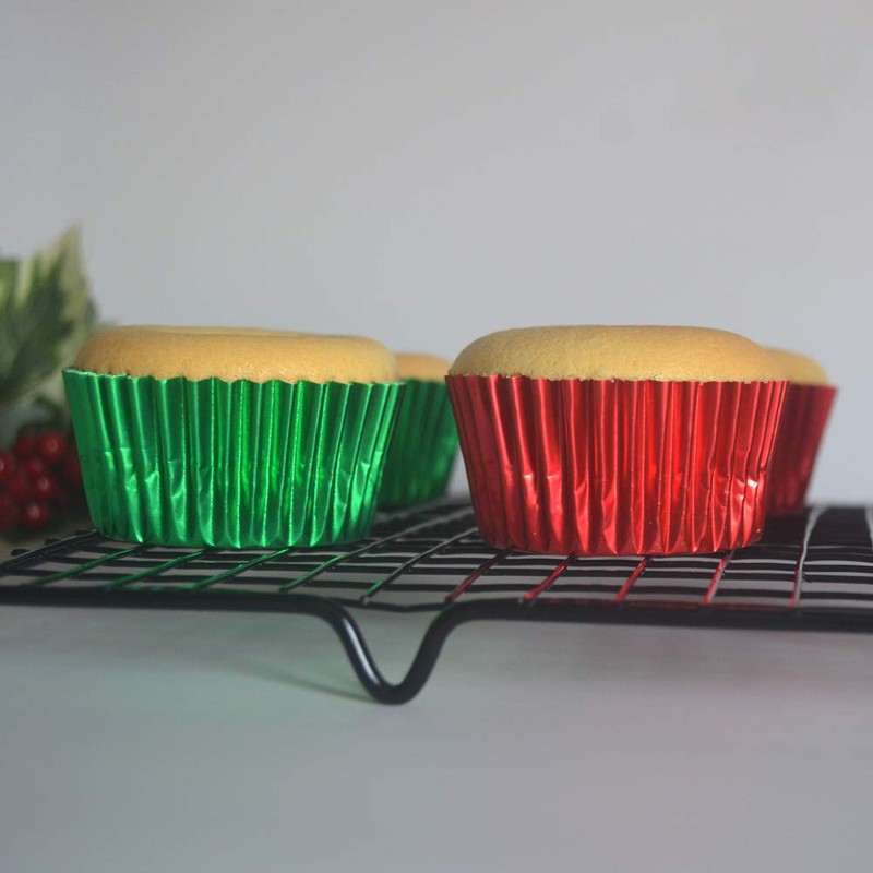 Huaswan Red Green Foil Cupcake Liners Standard Baking Cups for
