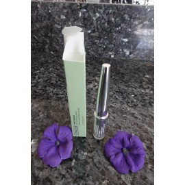 Clinique high impact lash amplifying serum new in box .1oz