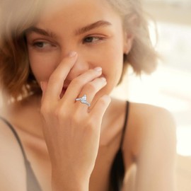 Ayafee 2CT Pear Shaped Engagement Rings for Women S925 Sterling Silver Pear Cut Moissanite Rings for Her - Size 7.5