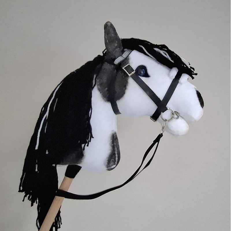 Hobby Horse Pinto A3 | Realistic Toy Horse on a