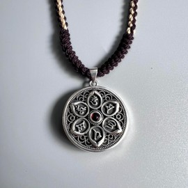 Om Mani Padme Hum/Six Character Mantra Buddha Pendant Buddhist Colored Enamel Buddha Necklace（1PCS)