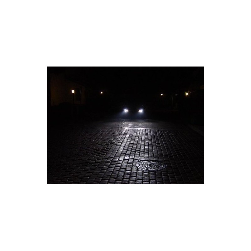 Xentec 9005/HB3/H10 5000K HID Xenon Bulb 1 pair (35W/55W)