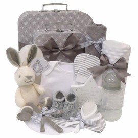 Baby Hamper Basket Essentials for Newborn Gift Set Unisex New Born Gifts for Girl Boys and New Expectant Mums - Neutral Baby Shower Present Starter Pack
