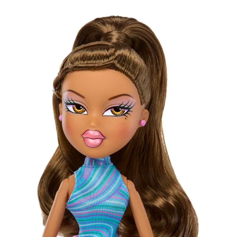 Bratz Play Sportz Yasmin (Gymnastics) - Fashion Doll with Accessories