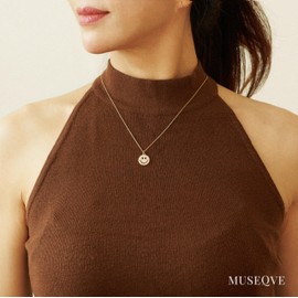 MUSEQVE Smiley Face Necklace for Women Girls • Dainty Diamond Happy Face Pendant Charm • 14K Gold Plated Non Tarnish Preppy Cute Jewelry with Rose Gift Box [SMN-G-GW]