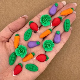 18 Vegetable Icing Shapes by Simply Sucré (18 Vegetables)