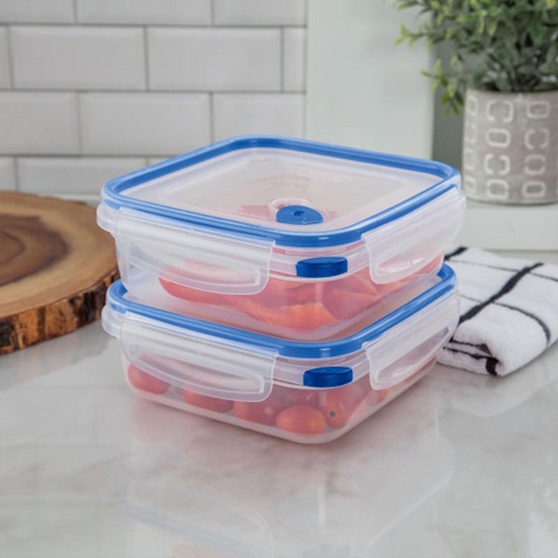 Sterilite Ultra-Seal 4 Cup Square, Airtight Food Storage Container, Latching