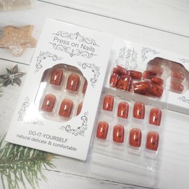 Chrome Metal Maple Leaves Press on Nails Short Square Thanksgiving False Nails 24Pcs Glossy Red Maple Acrylic Fake Nails Gel Glue on Nails for Manicure Mirror Stick on Nails for Coquette Women Girls