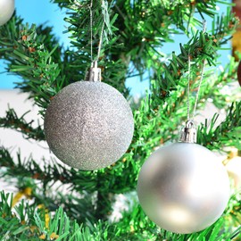 RELONGGI 4 cm Christmas Baubles in Red - 24 Pieces Plastic Christmas Tree Baubles, Shatter-Free, 3 Styles and in Great Colours (Silver, 4 cm)