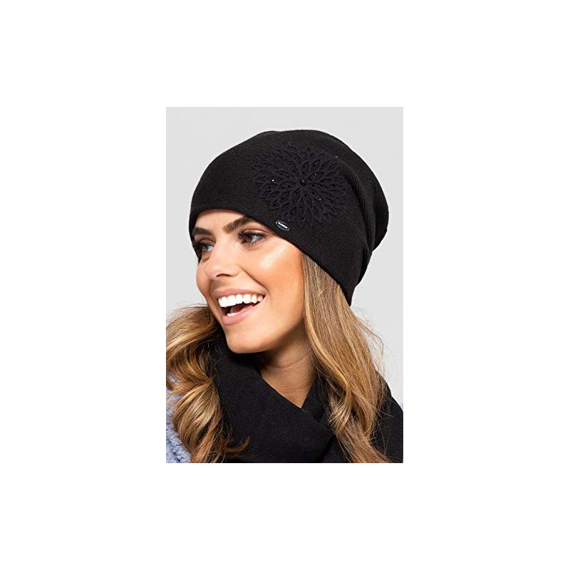 Kamea Saragossa Knitted Hat Women's Headwear Winter Patternless Thick Flower