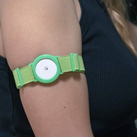 Freestyle Libre 1/2 Sensor Armband Holder Green Protects Your Sensor