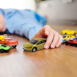 Takara Tomy Tomica No.19 Toyota Prius (Box) Mini Car Toy 3 Years Old