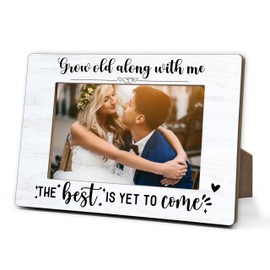 HUEOCIRR Couple Picture Frames, The Best Is Yet To Come, Rustic Wooden Frame, 8 x 5.7 Inches, Holds 4 x 6 Inches Photos, Tabletop & Wall Mountable, Ideal Gift For Couples